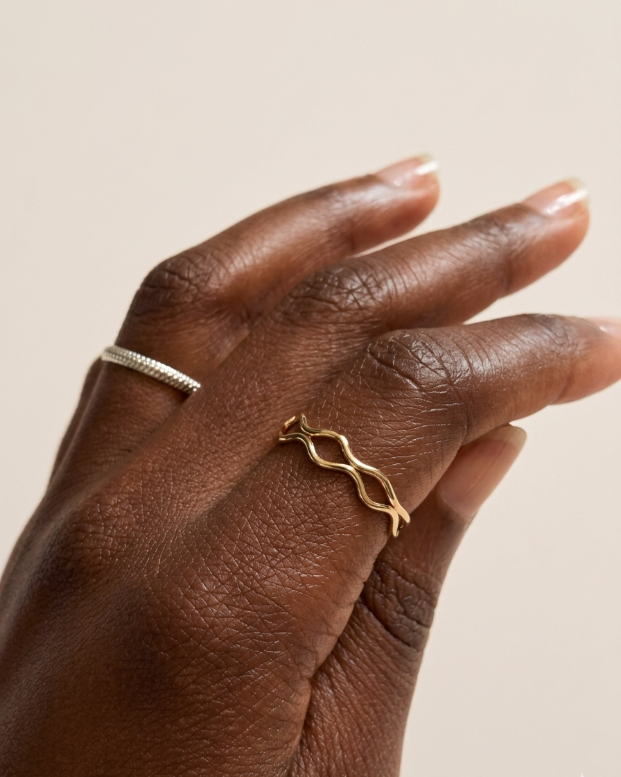 Dainty Wavy Ring