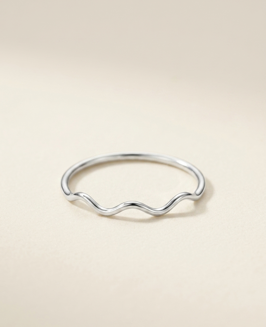 Dainty Wavy Ring