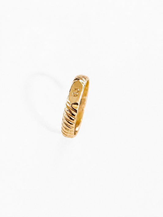 Bold Initial Ring